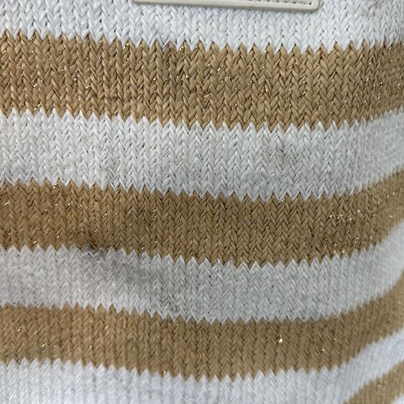 Vera Bradley Beach Tote - Picture 5 of 10